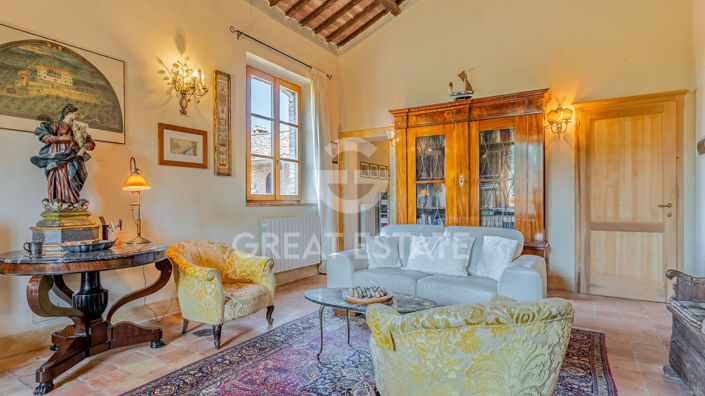 Image No.19-6 Bed Country House for sale