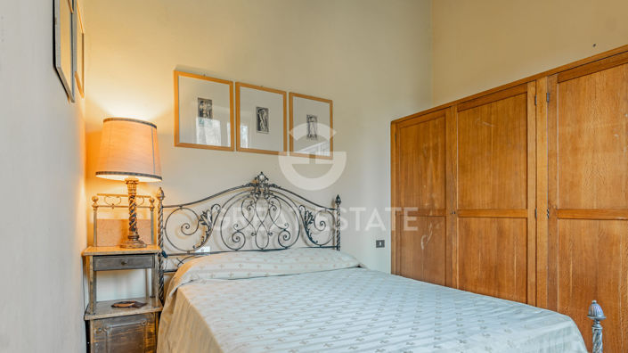 Image No.36-6 Bed Country House for sale