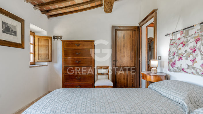 Image No.38-6 Bed Country House for sale
