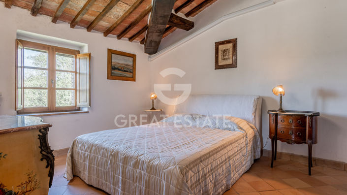 Image No.42-6 Bed Country House for sale