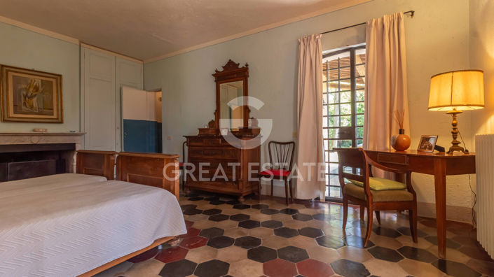 Image No.17-4 Bed Country House for sale