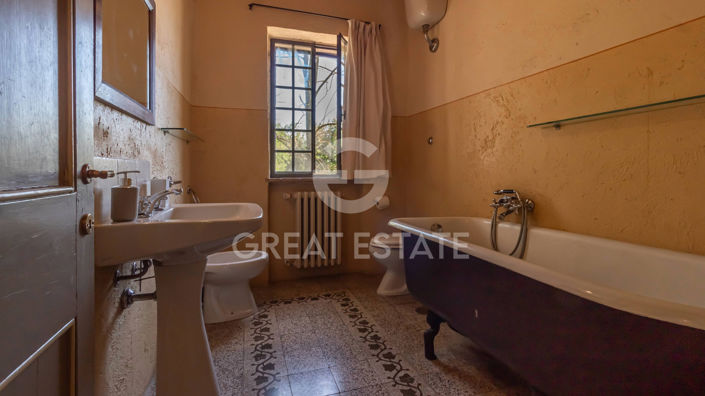 Image No.27-4 Bed Country House for sale