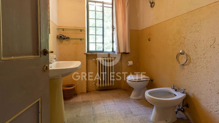 Image No.33-4 Bed Country House for sale