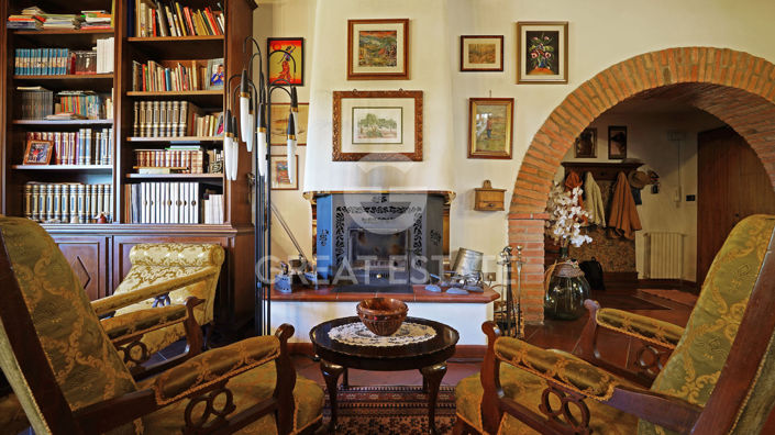 Image No.11-4 Bed Country House for sale