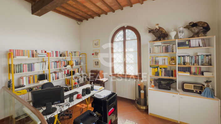 Image No.18-4 Bed Country House for sale
