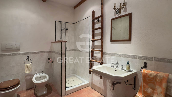 Image No.24-4 Bed Country House for sale