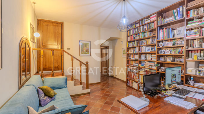 Image No.15-3 Bed Property for sale