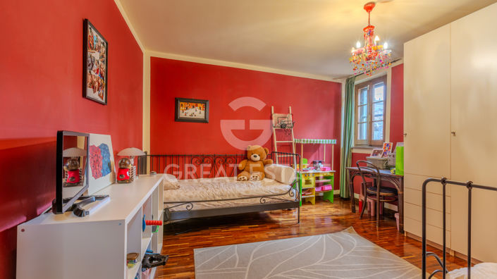 Image No.19-3 Bed Property for sale