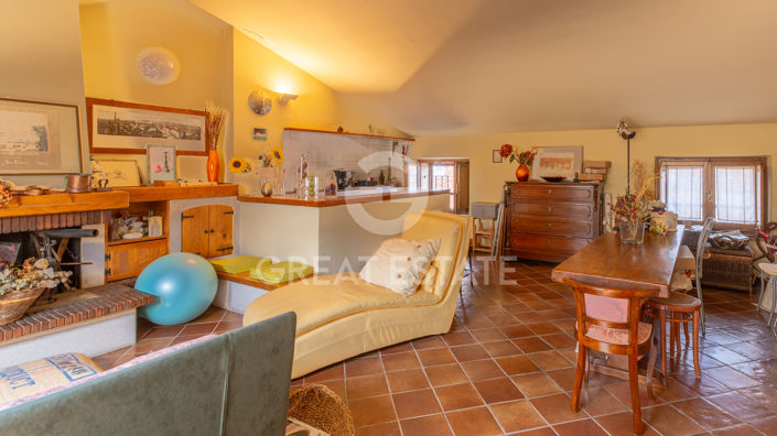 Image No.21-3 Bed Property for sale
