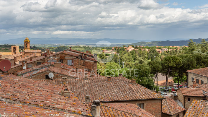 Image No.26-3 Bed Property for sale
