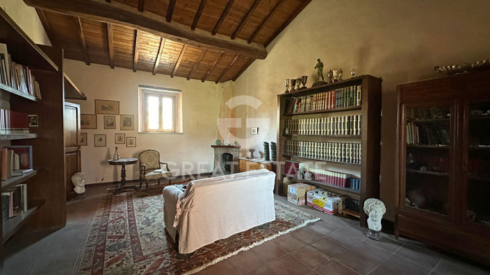 Image No.38-5 Bed Country House for sale