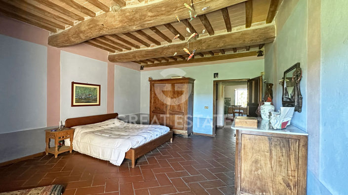Image No.40-5 Bed Country House for sale