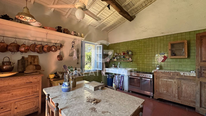 Image No.6-5 Bed Country House for sale