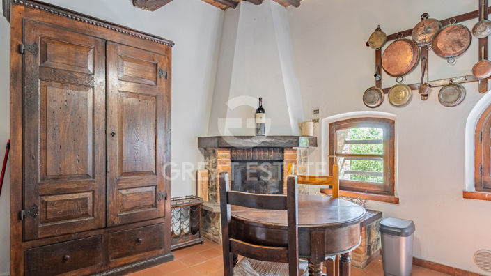 Image No.23-8 Bed Country House for sale