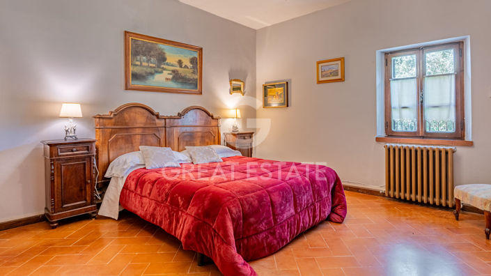 Image No.29-8 Bed Country House for sale