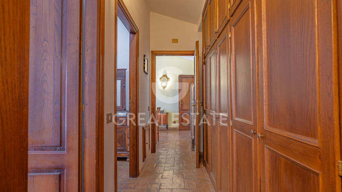 Image No.31-8 Bed Country House for sale