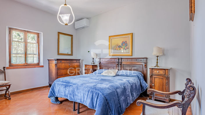 Image No.32-8 Bed Country House for sale