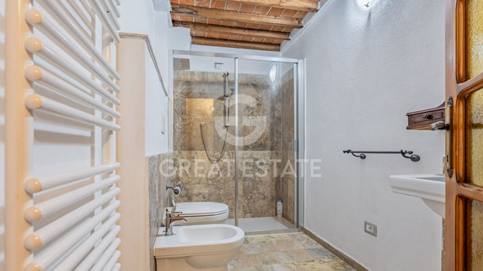 Image No.37-8 Bed Country House for sale