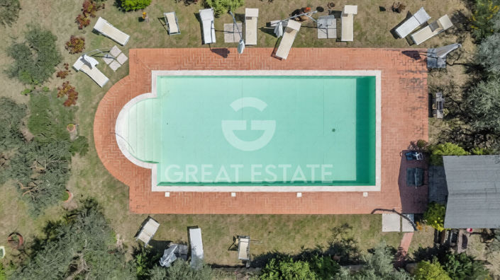 Image No.4-8 Bed Country House for sale