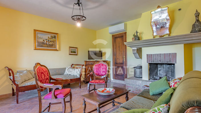 Image No.47-8 Bed Country House for sale
