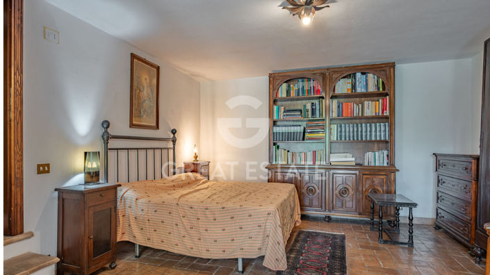 Image No.49-8 Bed Country House for sale