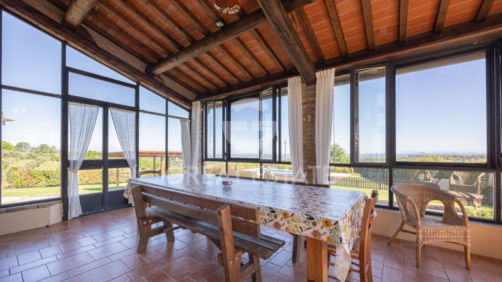 Image No.18-11 Bed Country House for sale
