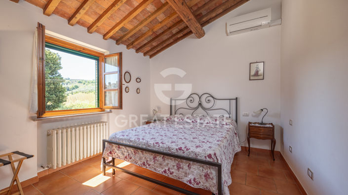 Image No.22-11 Bed Country House for sale
