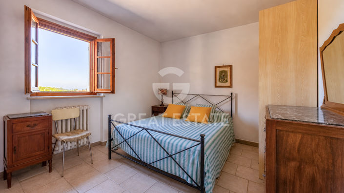 Image No.35-11 Bed Country House for sale