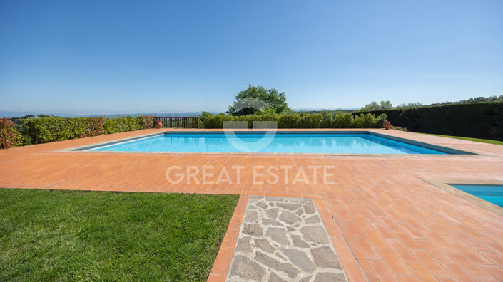 Image No.37-11 Bed Country House for sale