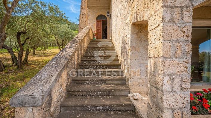 Image No.11-4 Bed Country House for sale