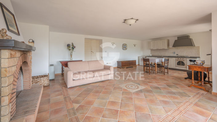Image No.19-4 Bed Country House for sale