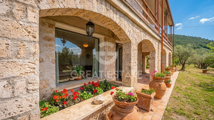 Image No.3-4 Bed Country House for sale