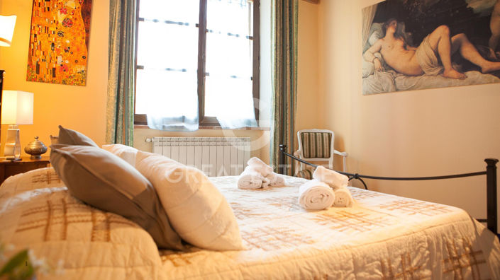 Image No.18-9 Bed Country House for sale