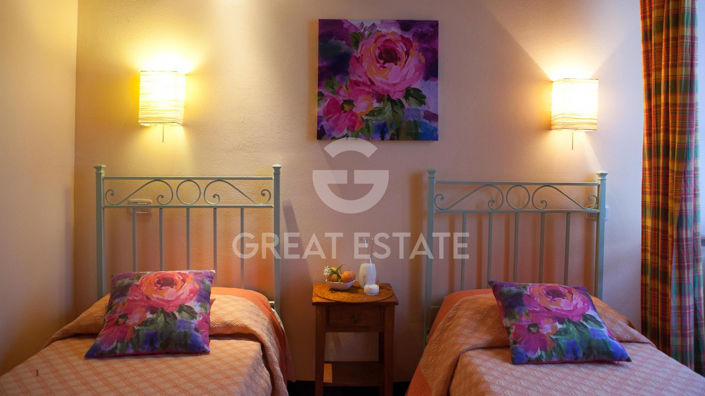 Image No.20-9 Bed Country House for sale