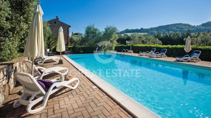 Image No.3-9 Bed Country House for sale