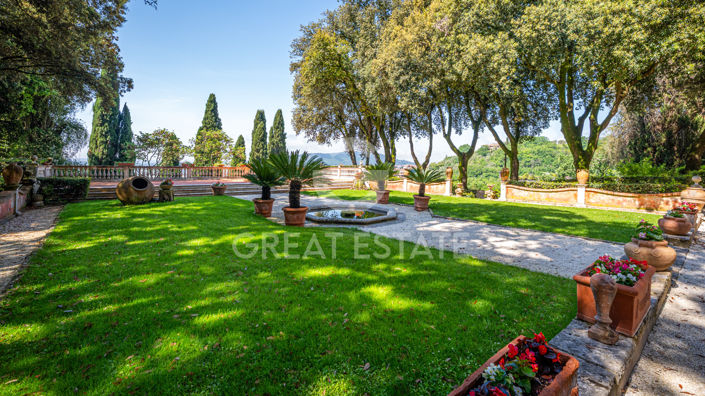 Image No.25-8 Bed Villa for sale