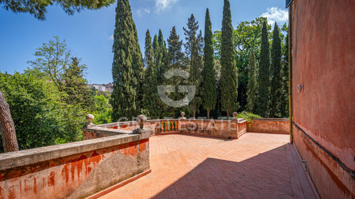Image No.27-8 Bed Villa for sale