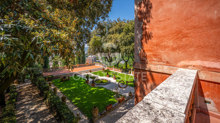 Image No.30-8 Bed Villa for sale