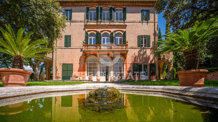 Image No.33-8 Bed Villa for sale
