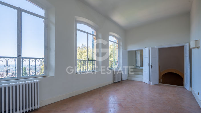 Image No.47-8 Bed Villa for sale