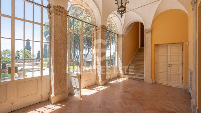 Image No.6-8 Bed Villa for sale