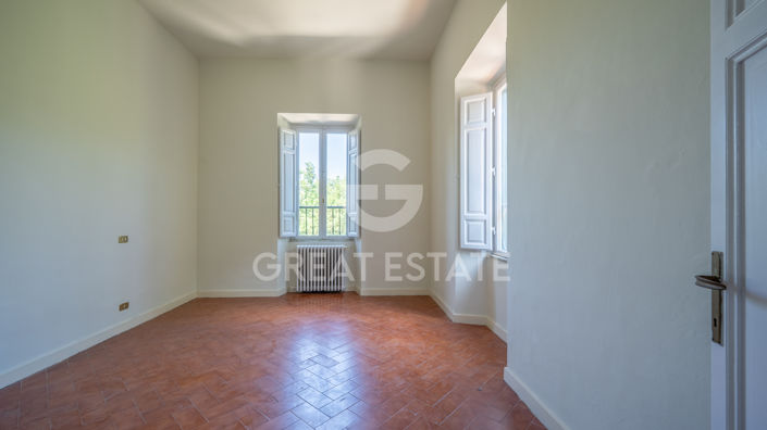Image No.55-8 Bed Villa for sale