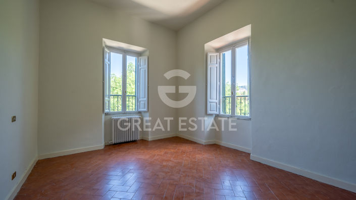 Image No.56-8 Bed Villa for sale