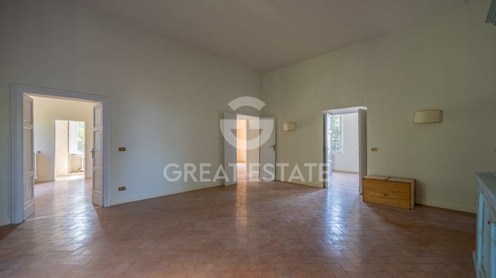 Image No.57-8 Bed Villa for sale