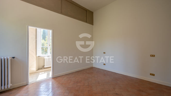 Image No.59-8 Bed Villa for sale