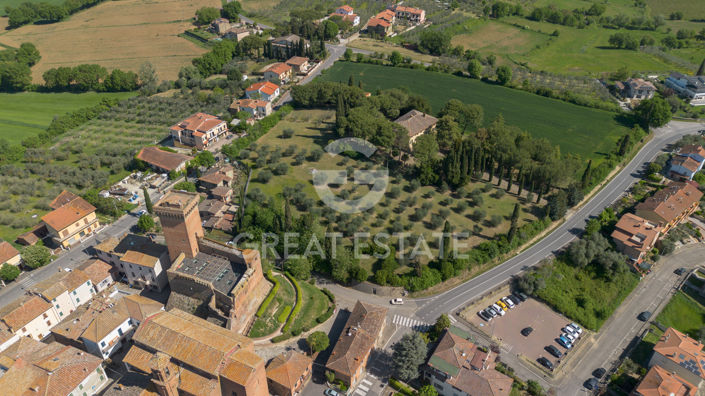 Image No.17-Maison de campagne de 7 chambres à vendre à Marciano della Chiana