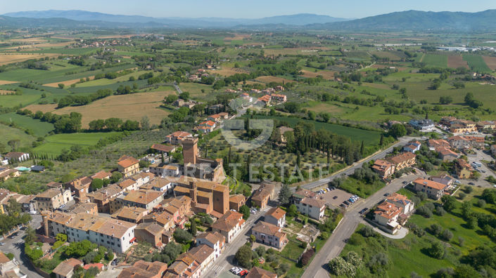 Image No.18-Maison de campagne de 7 chambres à vendre à Marciano della Chiana