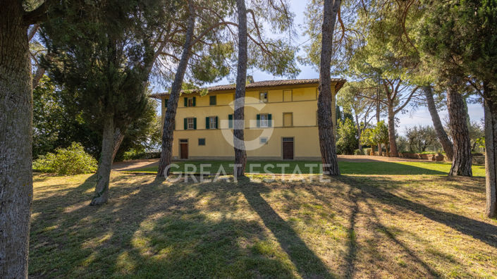 Image No.9-Maison de campagne de 7 chambres à vendre à Marciano della Chiana
