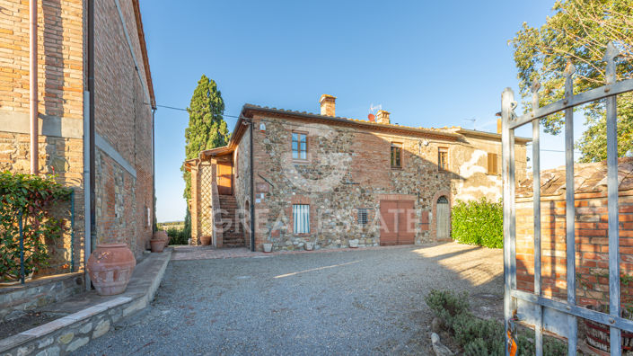 Image No.9-6 Bed Country House for sale
