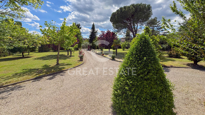Image No.11-3 Bed Villa for sale